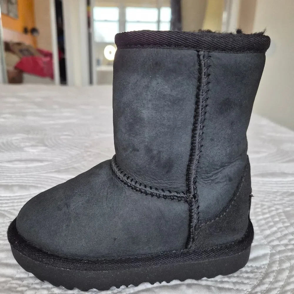 GUC UGG Classic Ⅱ Kids Boots #1017703K Black US Size 7